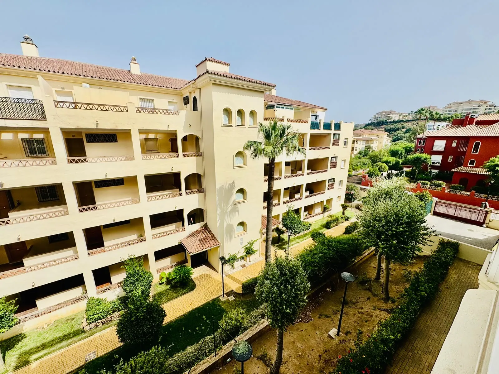 Appartement met twee terrassen, garage en berging in Cala Hills, Mijas Costa – 2/16
