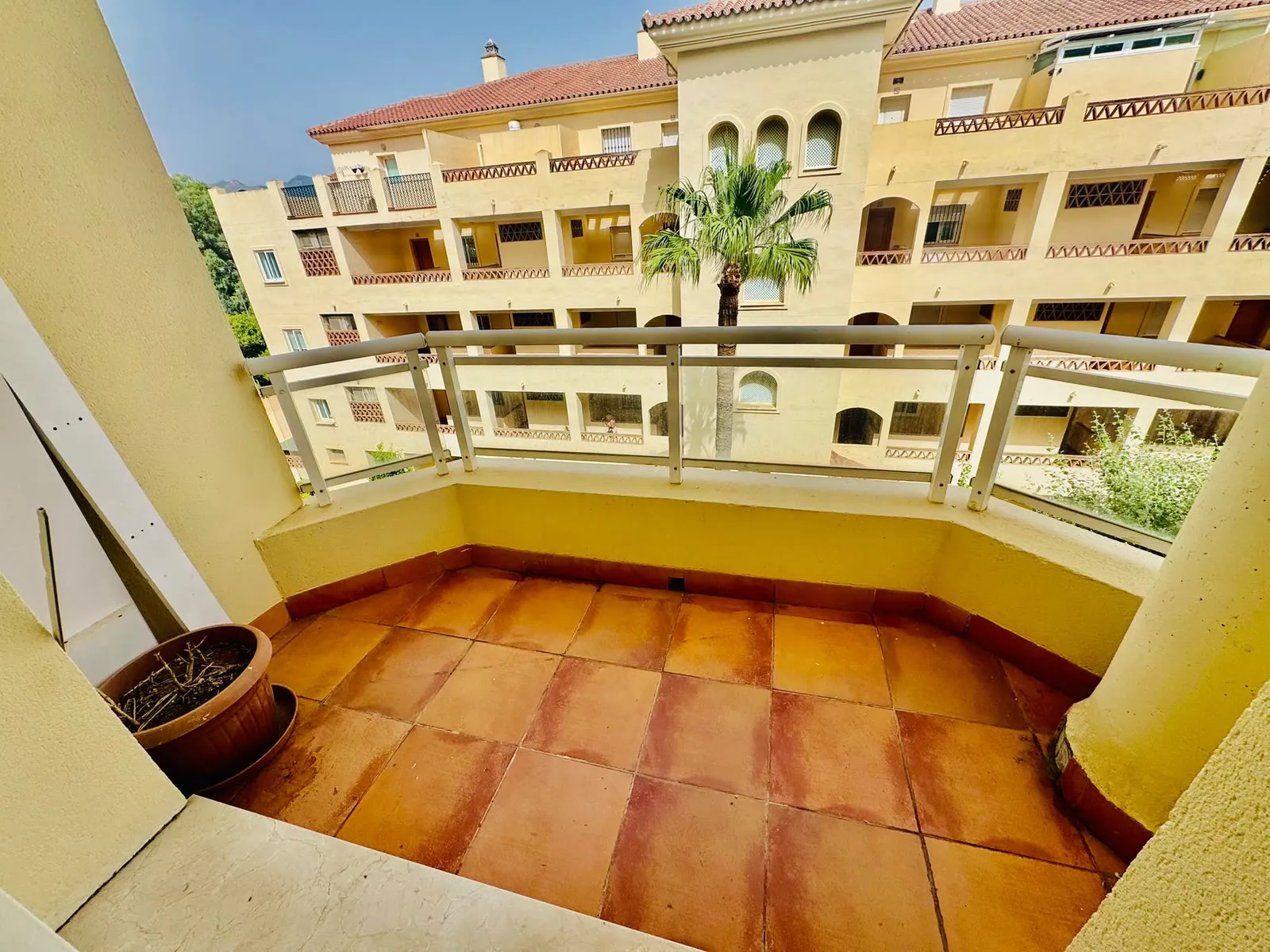 Appartement met twee terrassen, garage en berging in Cala Hills, Mijas Costa – 10/16