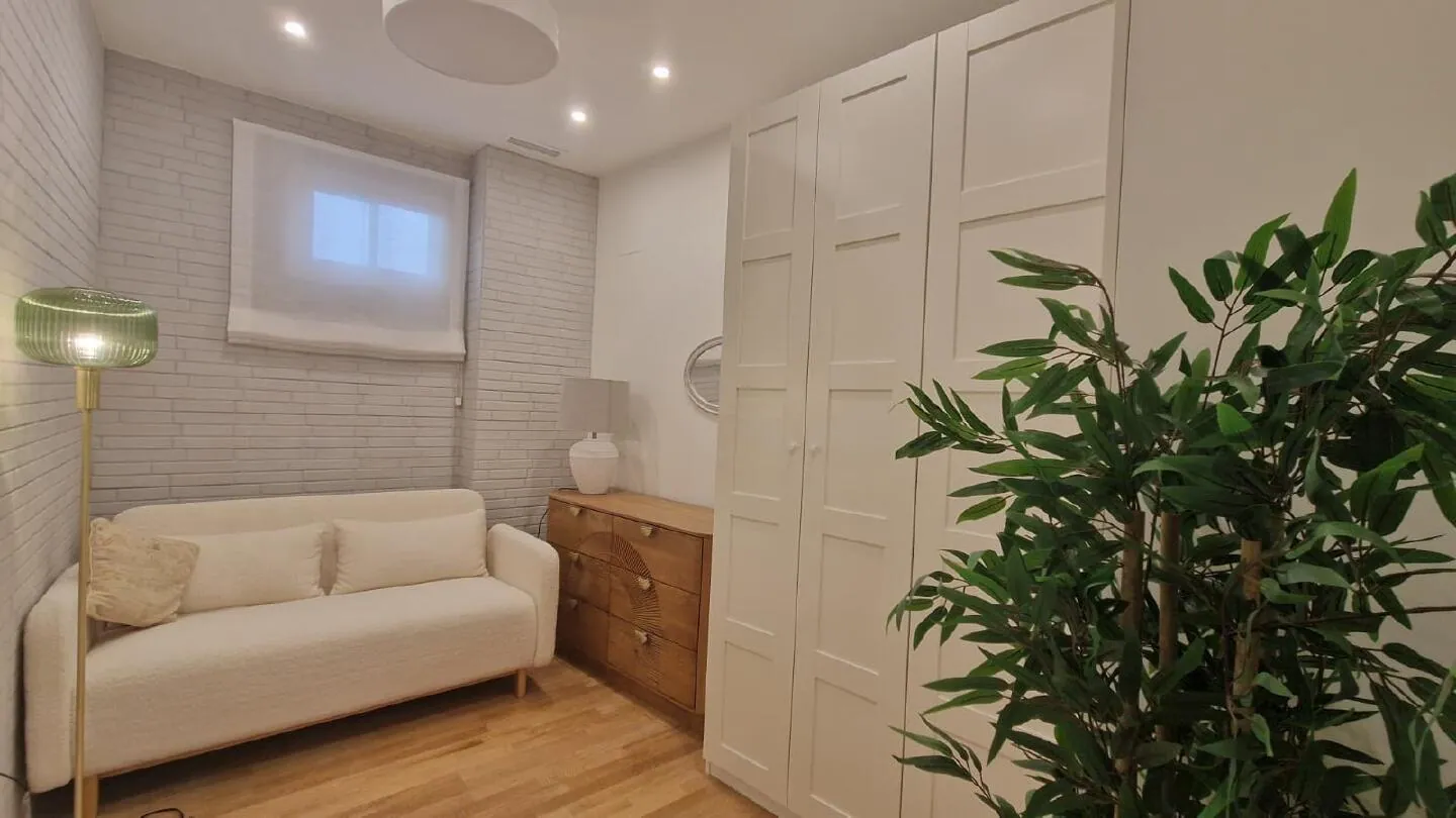 Gerenoveerd appartement met lift aan de Plaza de Uncibay, centrum Málaga – 14/16