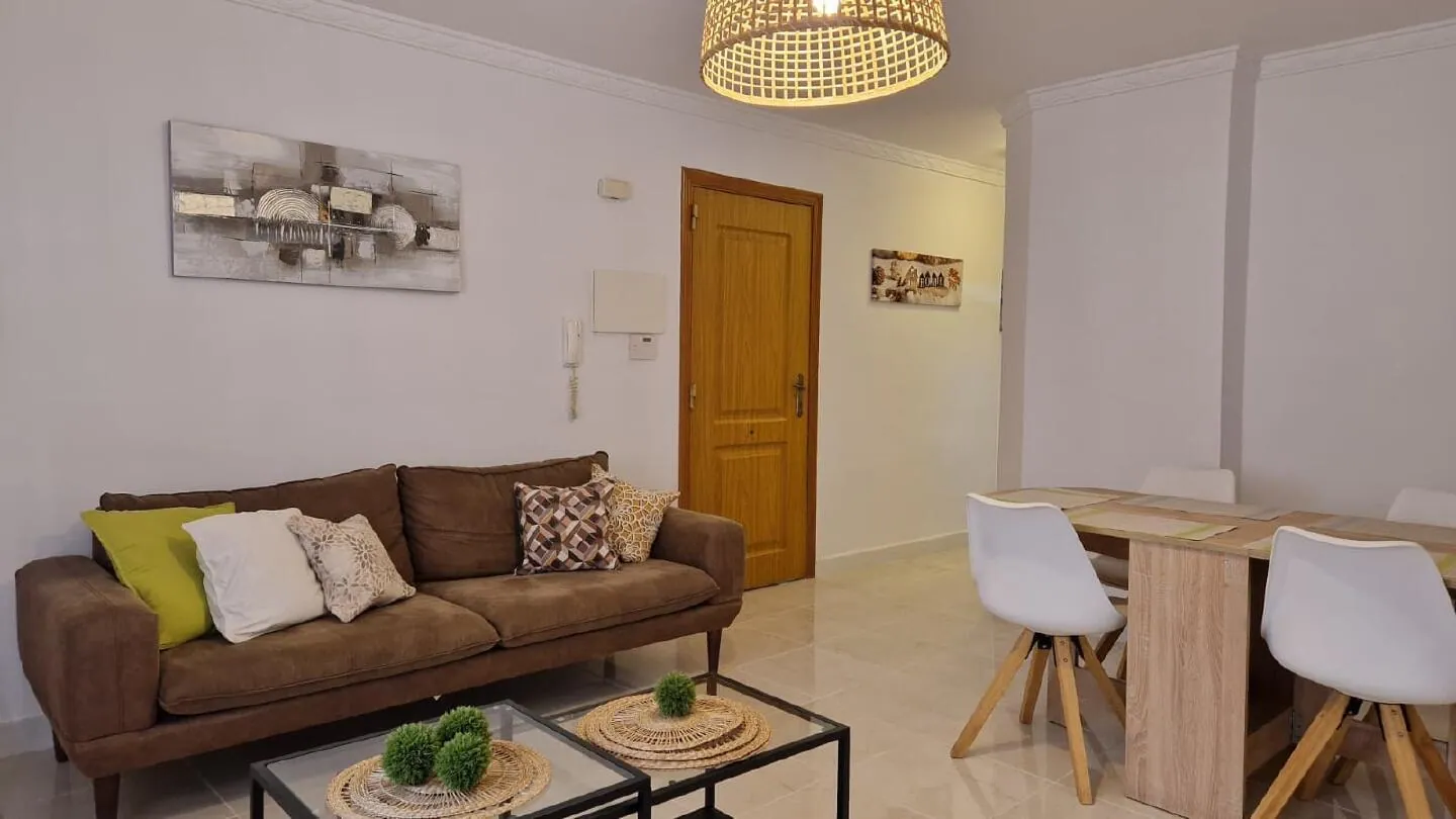 Gerenoveerde benedenwoning met toeristische licentie in Las Lagunas de Mijas – 2/16