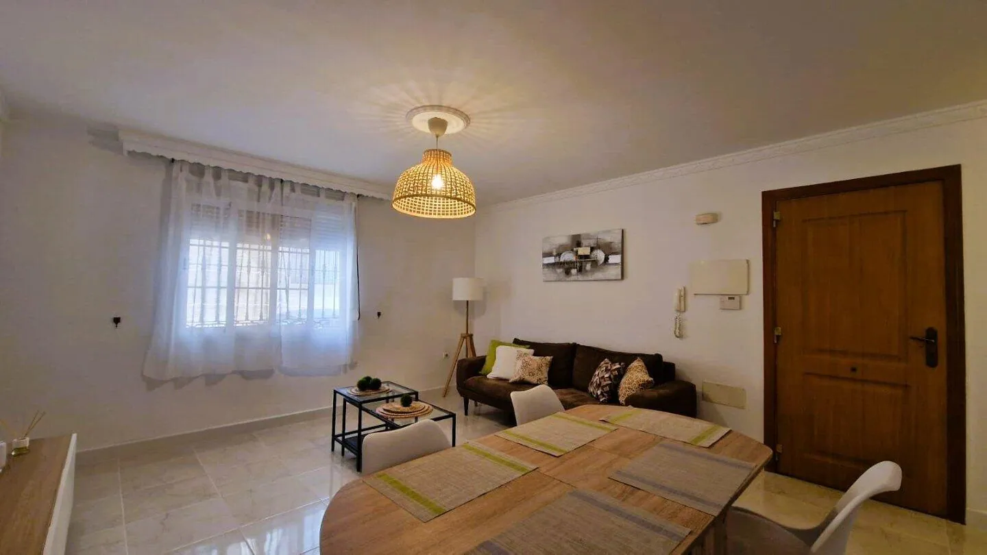 Gerenoveerde benedenwoning met toeristische licentie in Las Lagunas de Mijas – 4/16