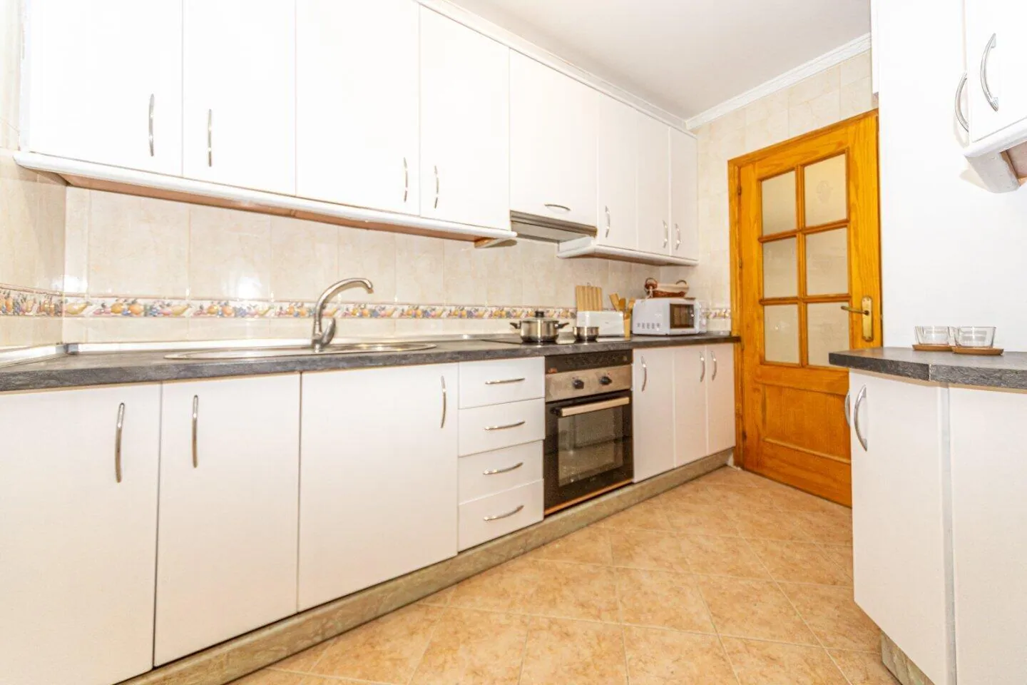 Gerenoveerde benedenwoning met toeristische licentie in Las Lagunas de Mijas – 9/16