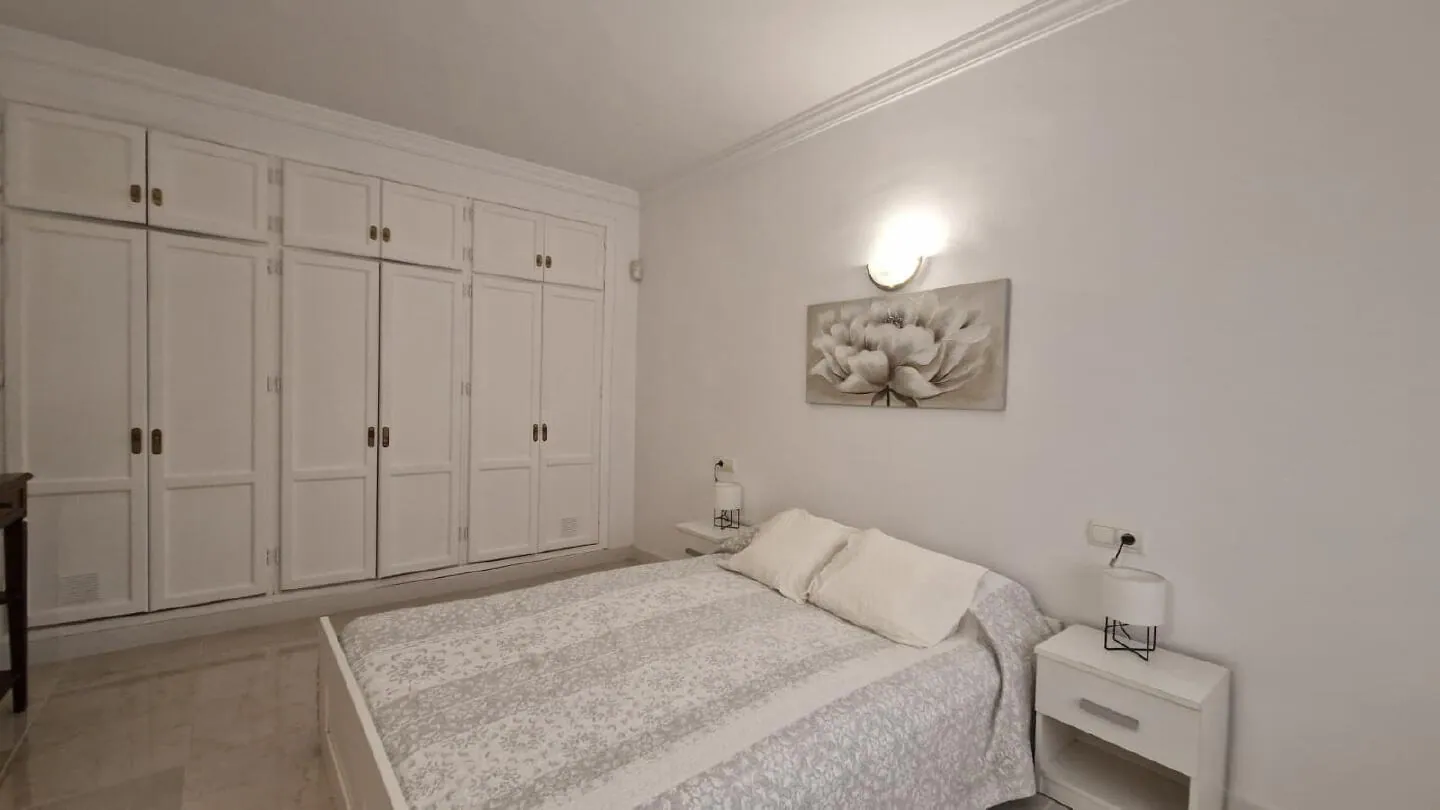 Gerenoveerde benedenwoning met toeristische licentie in Las Lagunas de Mijas – 14/16