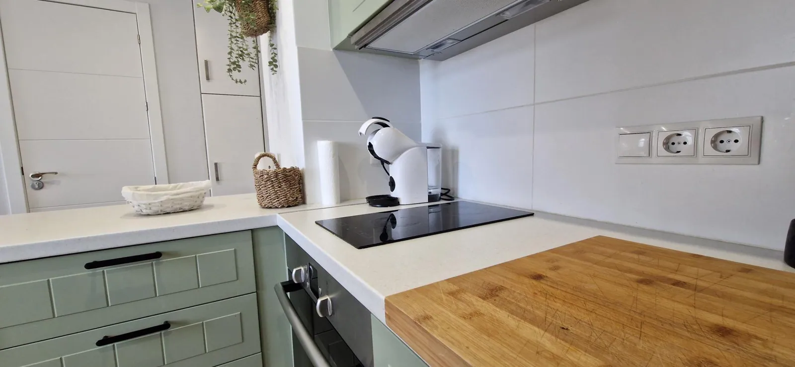 Appartement met zeezicht en toeristische licentie in El Juncal, Mijas Costa – 6/16