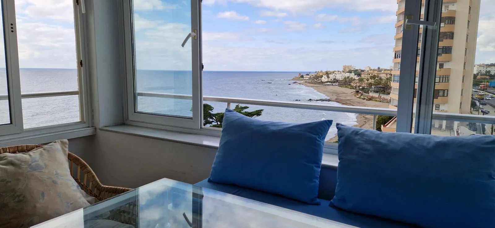 Appartement met zeezicht en toeristische licentie in El Juncal, Mijas Costa – 14/16