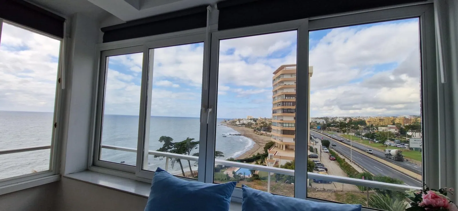 Appartement met zeezicht en toeristische licentie in El Juncal, Mijas Costa – 15/16